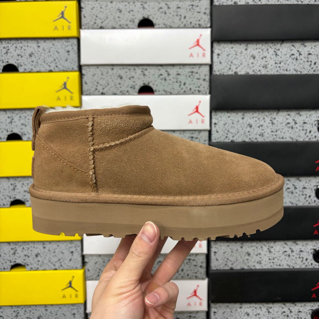 UGG Chestnut Platform Ankle Boots – 3 cm