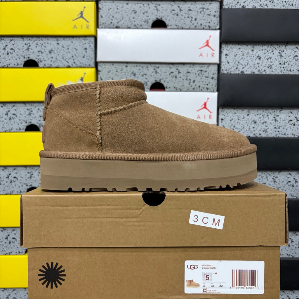 UGG Chestnut Platform Ankle Boots – 3 cm