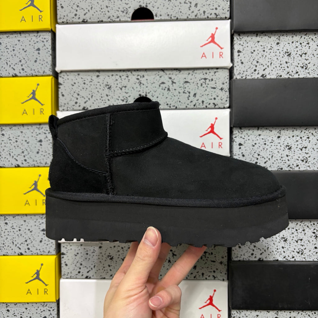 UGG Black Platform Ankle Boots – 3 cm