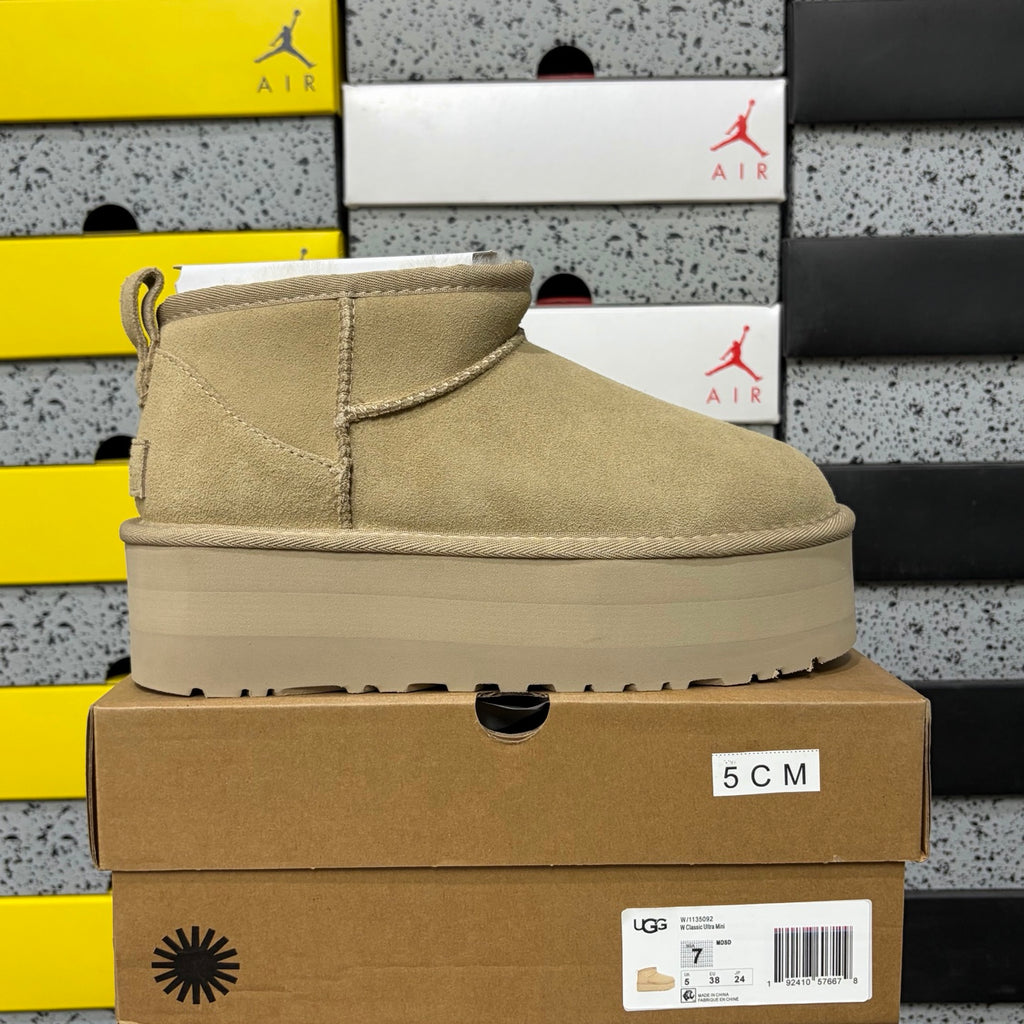 UGG Mustard Platform Ankle Boots – 5 cm