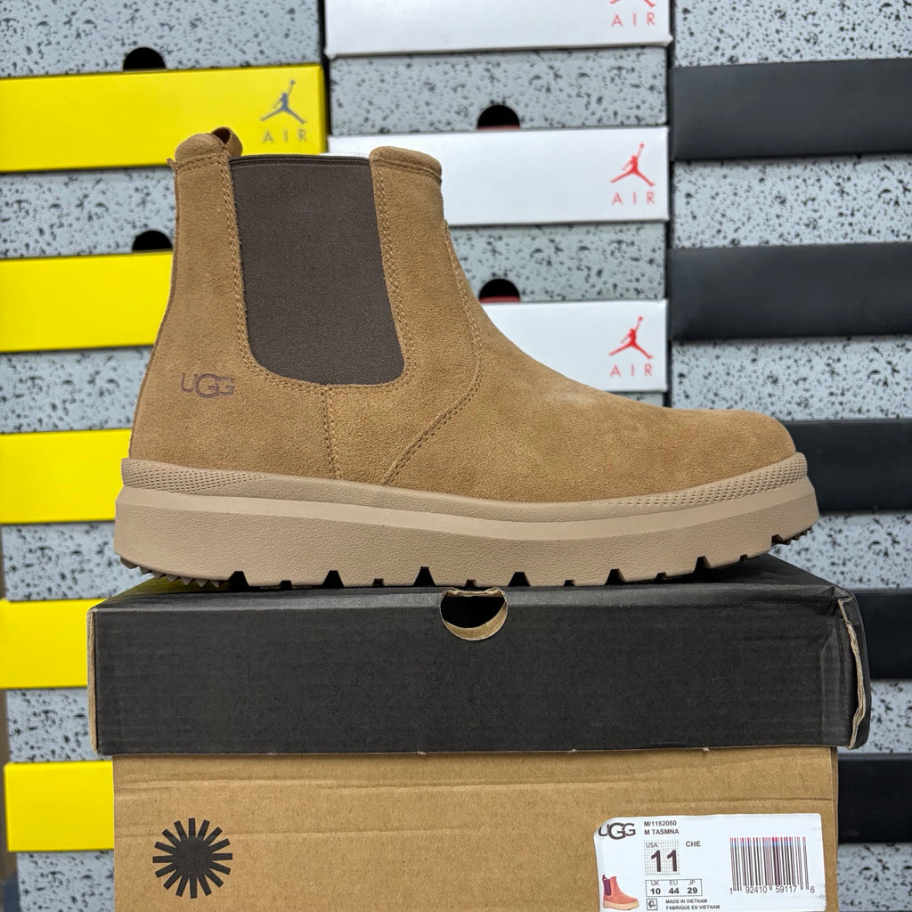 UGG Chestnut Chelsea Ankle Boots with Lug Sole
