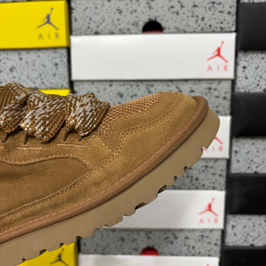 UGG Chestnut Chunky Lace-Up Shoes with Plush Tongue