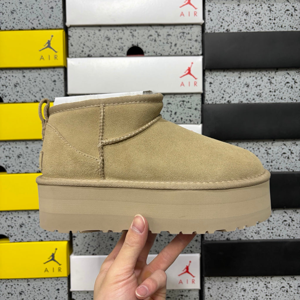 UGG Mustard Platform Ankle Boots – 5 cm