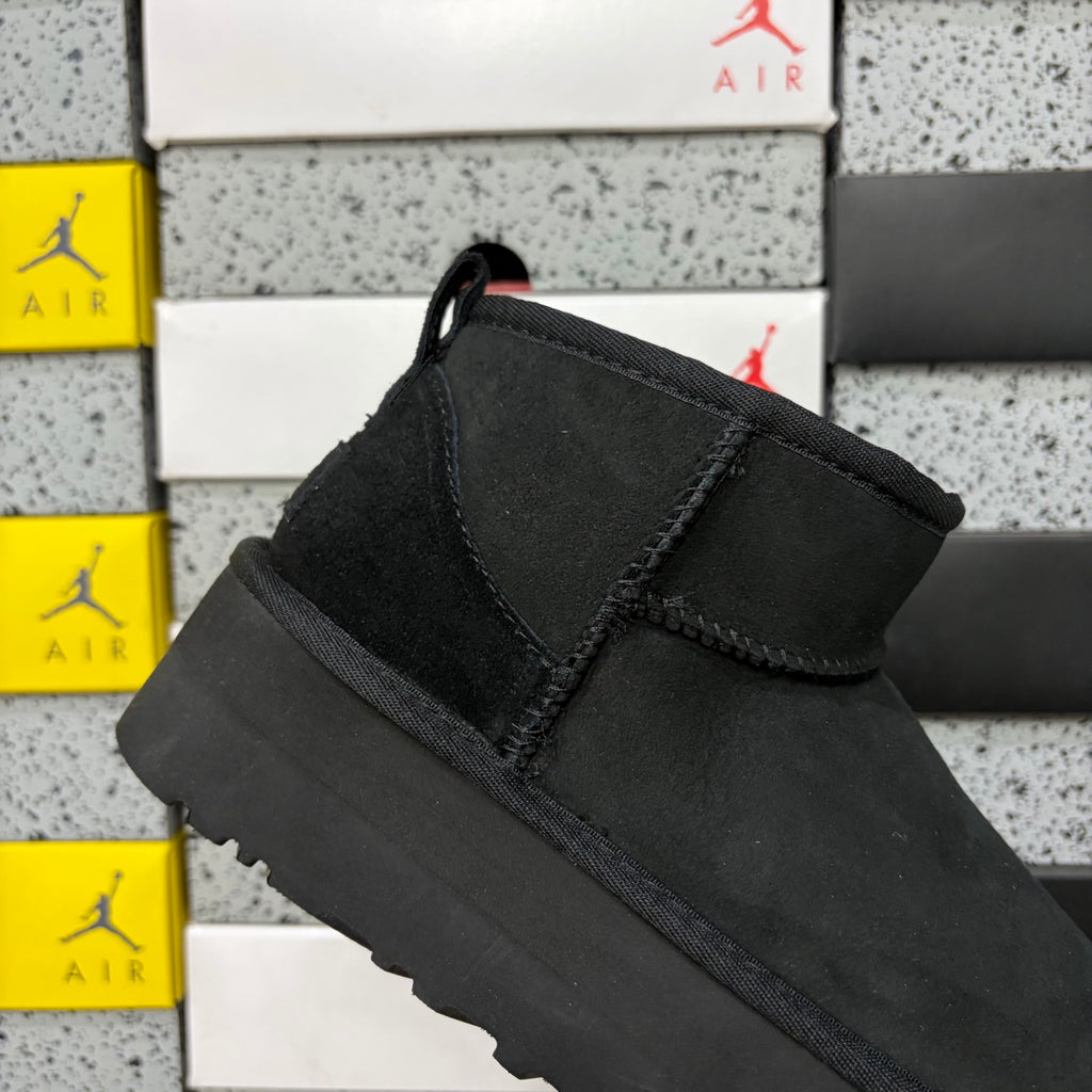 UGG Black Platform Ankle Boots – 3 cm