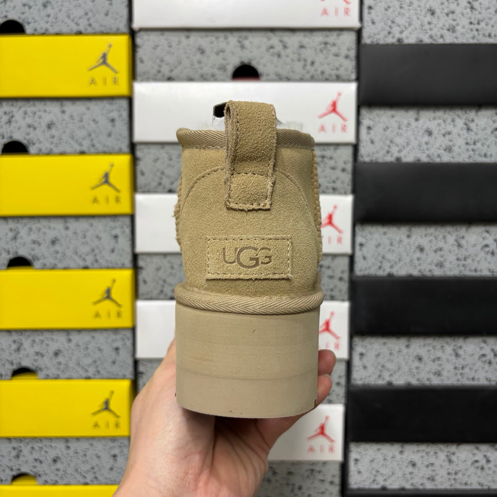 UGG Mustard Platform Ankle Boots – 5 cm