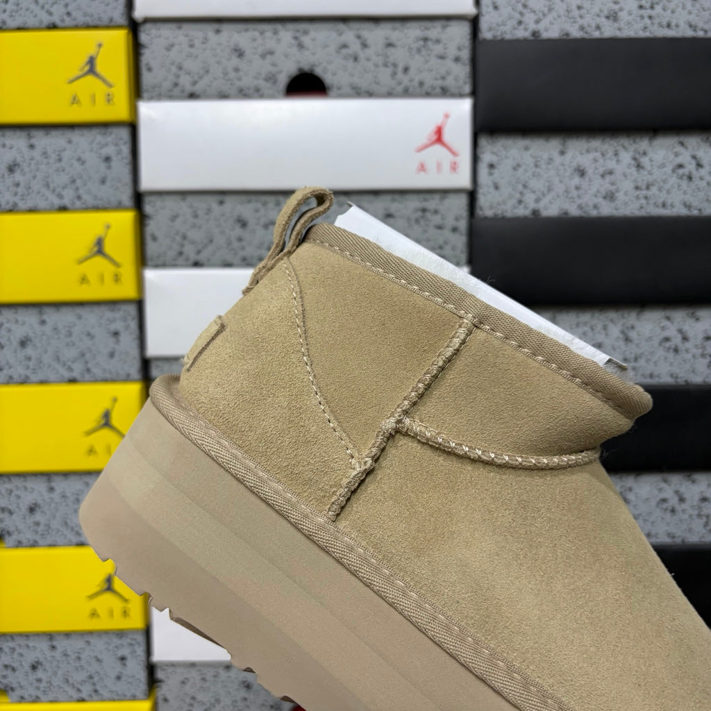 UGG Mustard Platform Ankle Boots – 5 cm