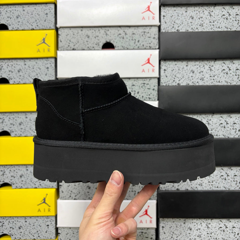 UGG Black Platform Ankle Boots – 5 cm