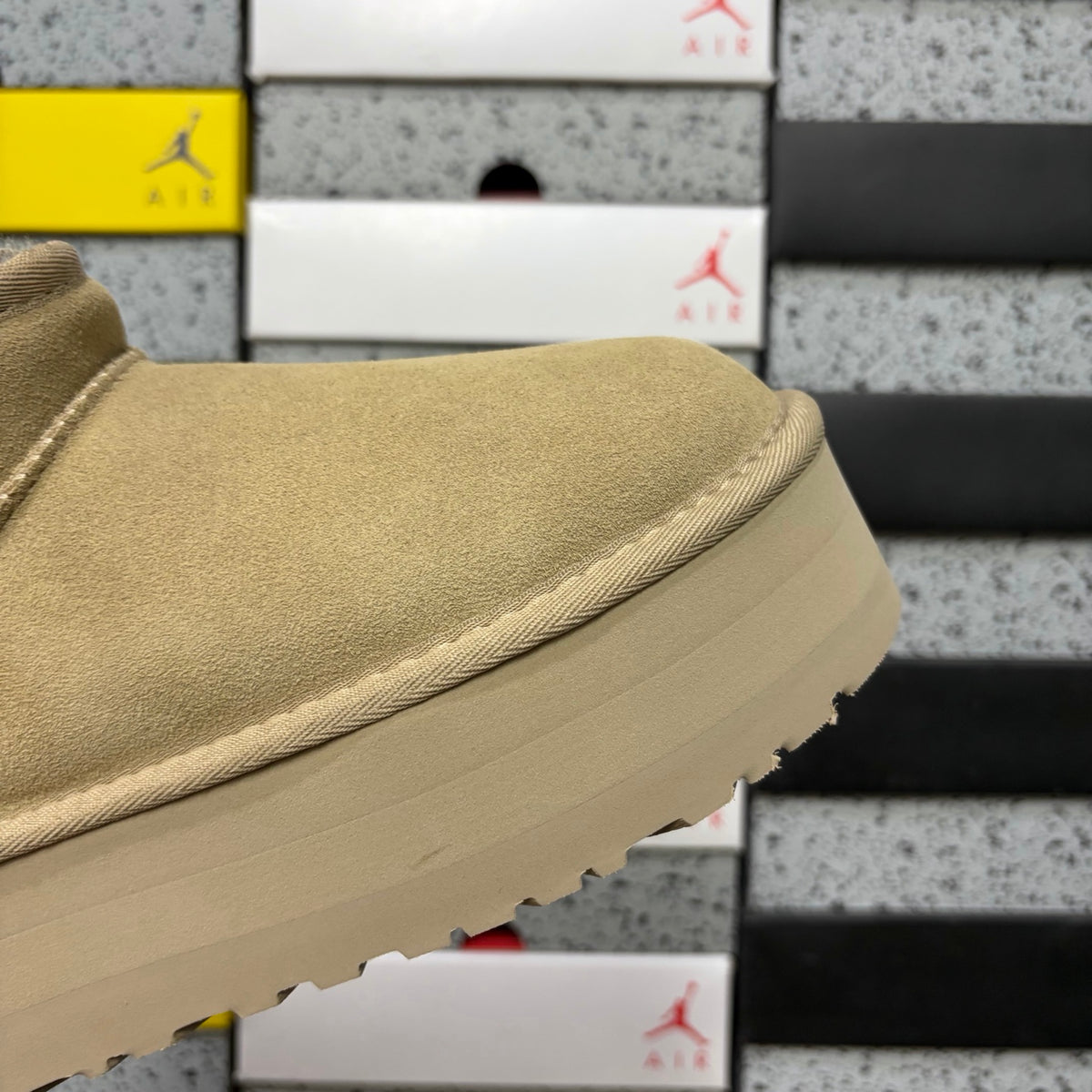 UGG Mustard Platform Ankle Boots – 5 cm