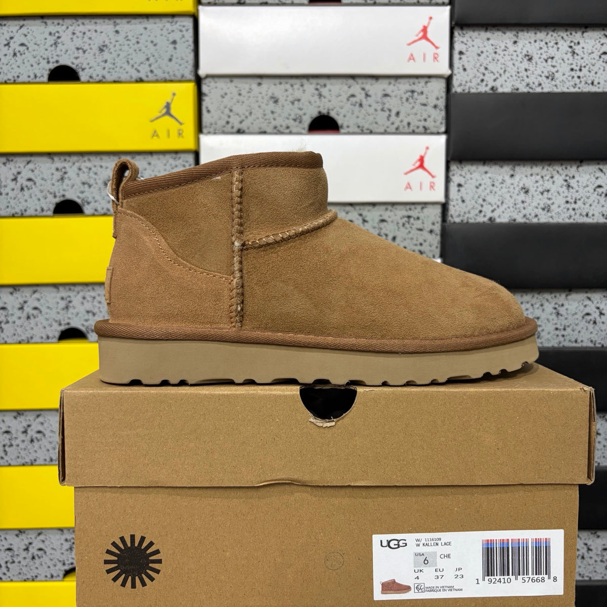 UGG Chestnut Mini Pull-On Ankle Boots